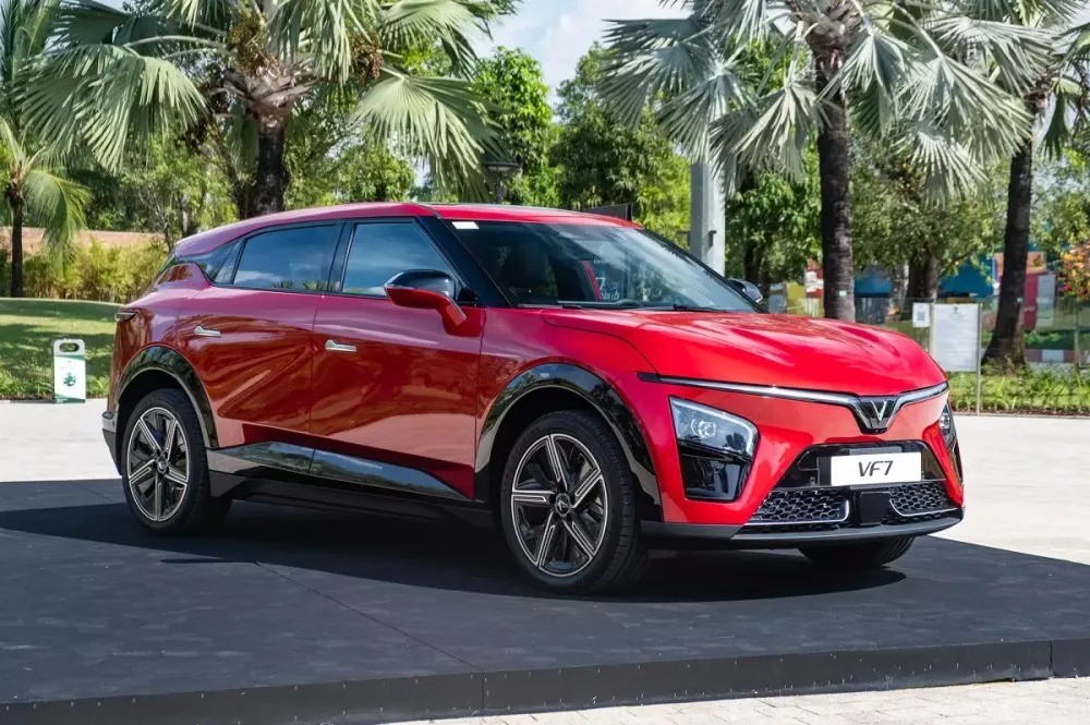vinfast-vf7-1709381062.jpg