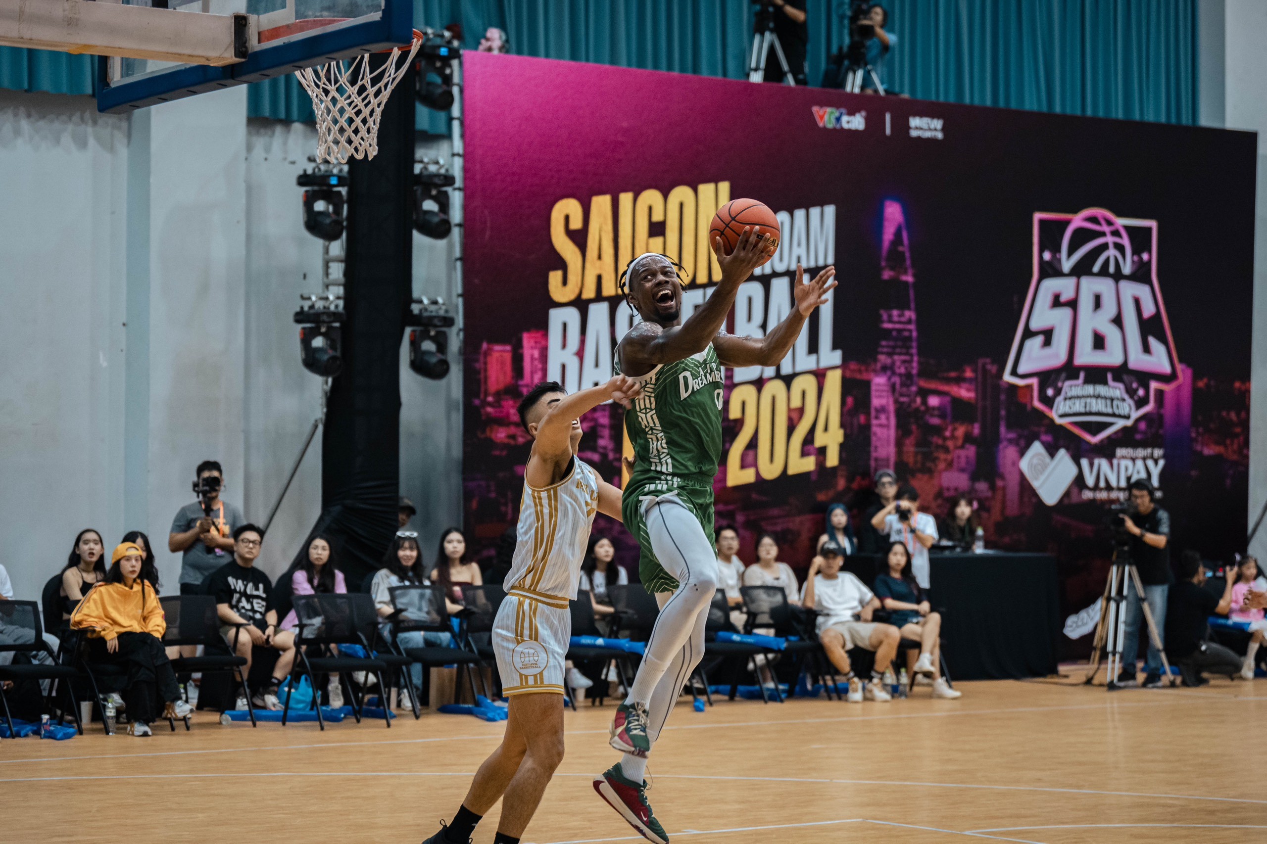 nhung-pha-bong-an-tuong-tran-chung-ket-saigon-proam-basketball-cup-2024-1711267527.jpg