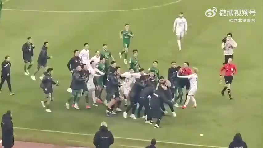 doi-bong-thai-lan-trung-quoc-hon-chien-o-cup-c1-chau-a-bao-vtc-news-1701312236.mp4