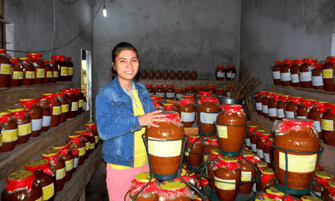 Người Bí thư nặng lòng với “rượu cần Phú Túc”