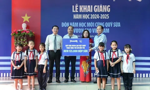 Học sinh tỉnh Bến Tre đón ngày khai giảng đặc biệt cùng Vinamilk & Quỹ sữa Vươn cao Việt Nam