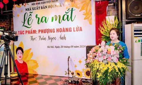 Lễ ra mắt tập thơ “Phượng Hoàng Lửa”