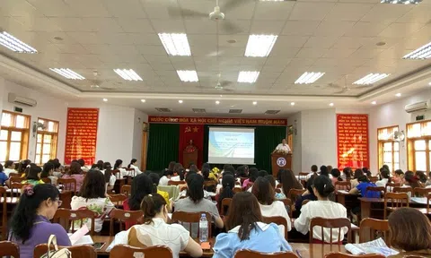 Đào tạo, tập huấn, bồi dưỡng cho nhân lực quản lý, bảo vệ và phát huy giá trị di sản văn hóa