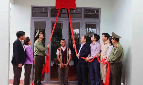 Bộ Công an hỗ trợ xóa nhà tạm, nhà dột nát trên địa bàn tỉnh Gia Lai