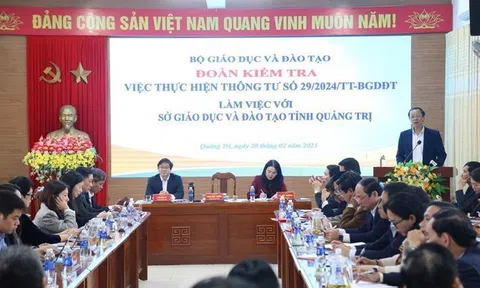 Bộ Giáo dục và Đào tạo kiểm tra việc thực hiện quy định dạy thêm, học thêm tại Quảng Trị