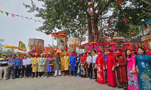 Độc đáo nghi thức rước Mẫu hoàn cung tại Tuyên Quang