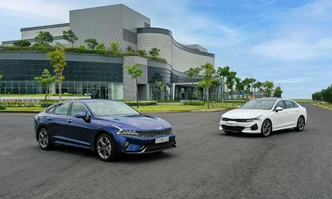 Giá xe Kia K5 lăn bánh tháng 8/2023: Tham vọng đánh bại Toyota Camry nhờ ưu đãi cực khủng