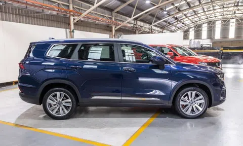 ‘Cơn ác mộng’ của Ford Everest ra mắt: Giá từ 700 triệu, xử đẹp Toyota Fortuner và Hyundai Santa Fe