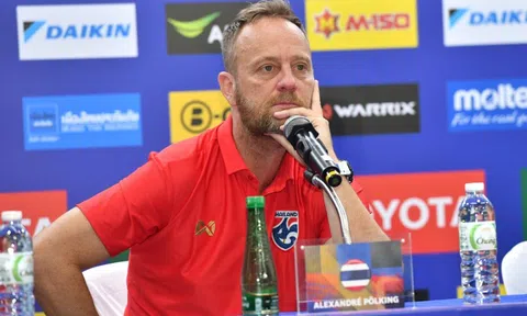 HLV ĐT Thái Lan từ chối trả lời về tương lai trước trận chung kết