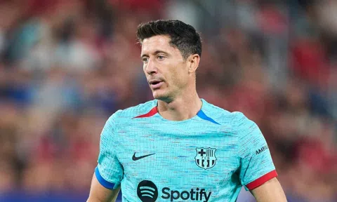 2 năm bị loại sớm tại C1, Lewandowski cay đắng thừa nhận một điều về Barca