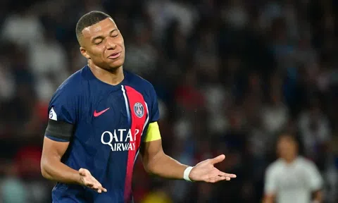 Thành Paris thất thủ, Mbappe và đồng đội lập luôn 2 cột mốc không thể buồn hơn