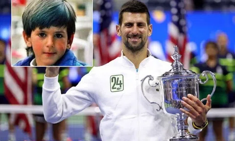 VIDEO: Novak Djokovic lần đầu cầm vợt 'tạo bão' trên MXH