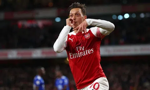 Mesut Ozil lựa chọn 11 cái tên ưng ý tại C1, De Bruyne không có chỗ