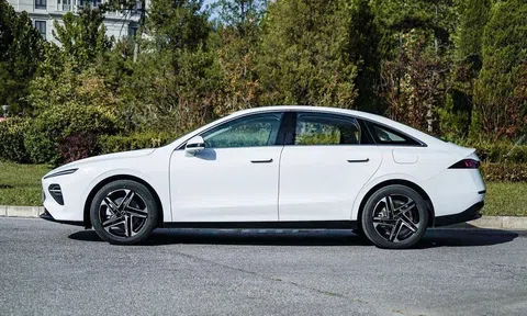 Mẫu sedan ngang cỡ Toyota Camry sắp mở bán với giá rẻ ngang Hyundai Grand i10, cực tiết kiệm xăng