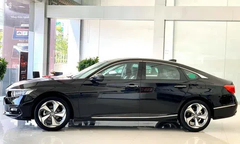 ‘Kỳ phùng địch thủ’ của Toyota Camry thu hút khách Việt bằng đợt giảm giá sốc 250 triệu đồng