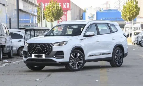 ‘Đối thủ cứng’ của Toyota Fortuner ra mắt với giá chỉ 402 triệu đồng, trang bị đe nẹt Ford Everest