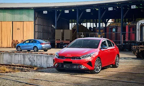 Giá xe Kia K3 lăn bánh tháng 11/2023 giảm cực sâu, rẻ hơn hẳn Mazda3 và Hyundai Elantra