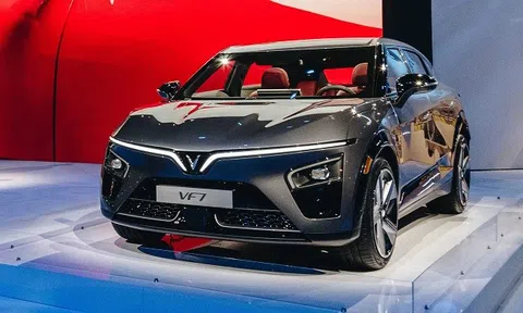 Điểm lại những dấu mốc của VF 7 - mẫu xe ‘chỉ chờ mở cọc là xuống tiền’