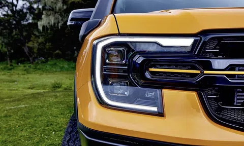 ‘Vua bán tải’ Ford Ranger 2024 ra mắt với thiết kế cực lạ: Nội thất như xe sang, giá dưới 900 triệu đồng