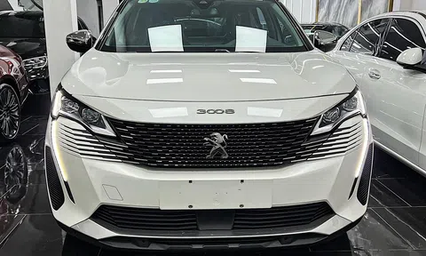 ‘Kỳ phùng địch thủ’ của Mazda CX-5 giảm giá cực ‘sốc’, quyết đấu Honda CR-V bằng giá siêu hấp dẫn