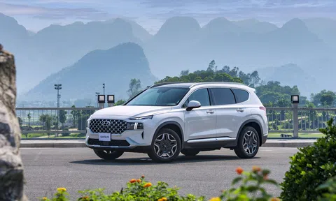 Nhận ưu đãi lớn, giá lăn bánh Hyundai Santa Fe ‘rẻ như cho’, khách Việt không nên bỏ lỡ