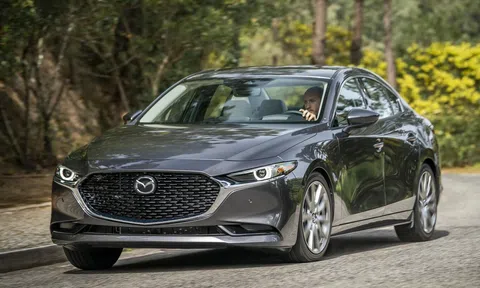 ‘Ông trùm’ sedan hạng C Mazda3 2024 trình làng với diện mạo đẹp ngất ngây, giá từ 529 triệu đồng