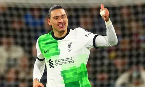Nunez ghi bàn sau 12 trận tịt ngòi, Liverpool chiếm ngôi đầu của Arsenal