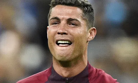 Báo Mỹ chê bai kỷ lục ghi bàn của Ronaldo