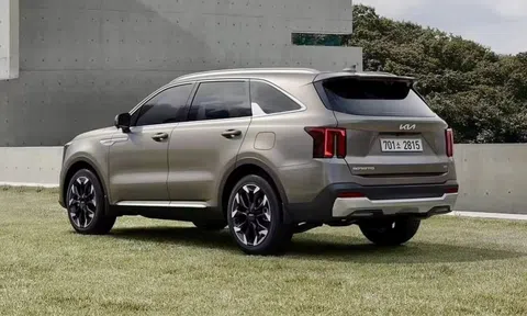 ‘Kẻ hạ bệ Hyundai Santa Fe’ ra mắt: Giá 794 triệu đồng, đẹp hơn Fortuner, trang bị lấn át Everest