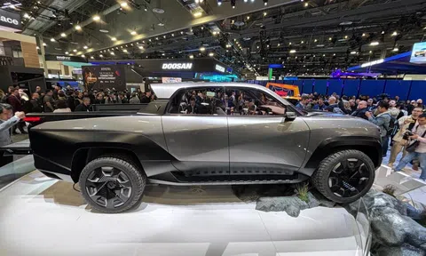 Chi tiết ‘kẻ gạt giò Tesla Cybertruck’ của hãng xe Việt, thiết kế cực chất, cùng cỡ Ford Ranger