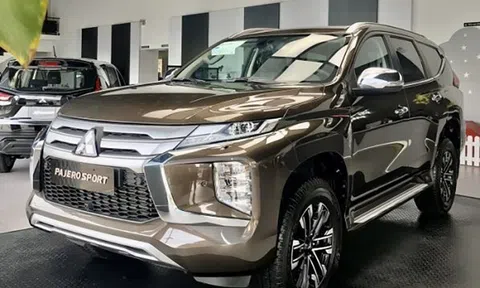 Giá lăn bánh ‘kình địch' của Ford Everest cực rẻ nhờ ưu đãi kép, đe dọa hất cẳng Hyundai Santa Fe