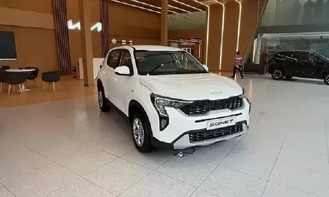 Kia Sonet 2024 cập bên đại lý với giá chỉ 225 triệu đồng: Rẻ hơn Kia Morning nhưng trang bị miễn chê