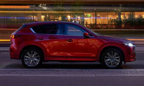 Mazda CX-5 2024 ra mắt với giá từ 728 triệu đồng: Thiết kế được làm mới, trang bị áp đảo Honda CR-V