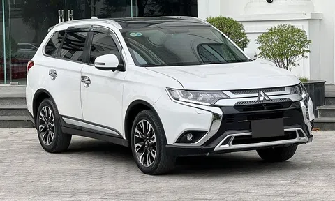 Siêu phẩm SUV cỡ C của Mitsubishi giá lăn bánh rẻ hơn cả Mazda CX-5, còn nhận quà tặng cực khủng
