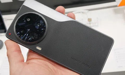 Trên tay Tecno Camon 30 Premier 5G: Kẻ hủy diệt Galaxy S24 Ultra với thiết kế sang chảnh, công nghệ nhiếp ảnh đỉnh cao