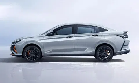 Quyết ‘hất cẳng’ Mazda3, ‘ông trùm’ sedan cỡ C mới ra mắt với giá 254 triệu đồng, rẻ hơn Kia Morning