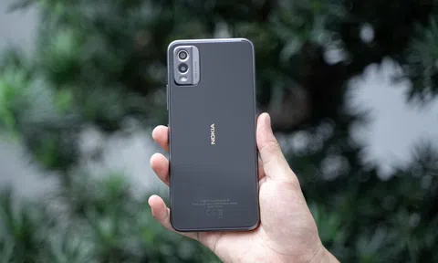Điện thoại Nokia C32 giá rẻ hấp dẫn chưa đến 3 triệu vẫn có màn hình lớn hơn iPhone 15, camera xịn chẳng kém Galaxy S24