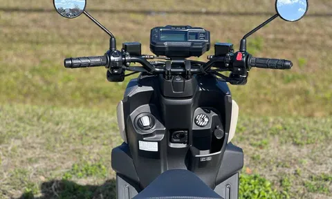 Đại chiến Honda Air Blade, Yamaha ra mắt ‘cực phẩm’ xe tay ga có phanh ABS, màn LCD, giá dễ tiếp cận