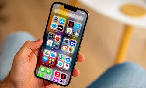 Siêu phẩm iPhone 13 Pro Max giảm đậm sâu mừng 8/3, vẫn là iPhone cao cấp được khách Việt ưa chuộng