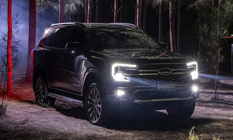 Ford Everest ra mắt phiên bản mới trang bị ‘nuốt chửng’ Toyota Fortuner, giá áp đảo Hyundai Santa Fe