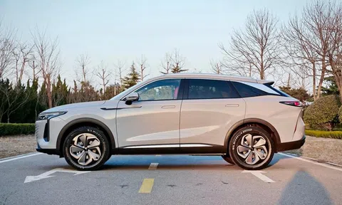 ‘Cơn ác mộng’ của Toyota Fortuner ra mắt giá 520 triệu đồng đẹp như Santa Fe, trang bị so kè Everest