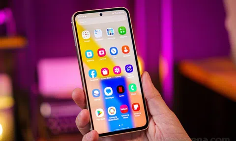 Siêu phẩm Galaxy S giá siêu rẻ chỉ từ 12 triệu, màn hình lớn hơn iPhone 15, camera xịn sò chẳng kém Galaxy S24