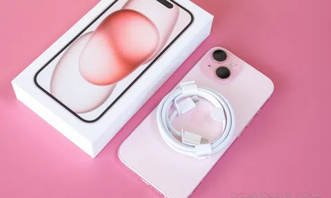 Giá đập hộp iPhone 15 fullbox chính hãng VN/A giảm đậm sâu giữa tháng 3, tính năng xịn ‘hạ gục’ Galaxy S24