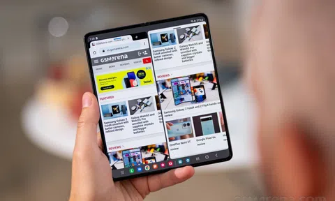 Galaxy Z Fold4 rẻ chưa từng có, giảm kỷ lục 20 triệu đồng, điện thoại gập giá rẻ out trình iPhone 15