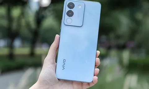 Vivo Y200 Pro lộ diện: Thiết kế lấp lánh, vòng Aura Light đặc trưng, thông số kỹ thuật hấp dẫn dễ lên ngôi vua tầm trung