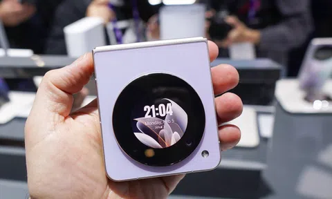 Nubia Flip chính thức mở bán, là điện thoại màn hình gập rẻ nhất trên thị trường, giá rẻ out trình Galaxy Z Flip4