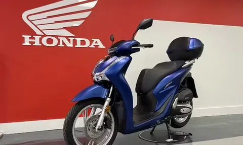 Tin xe máy hot 1/5: Honda ra mắt ‘ông hoàng xe ga’ SH 2024 màu mới đẹp long lanh, giá 101 triệu đồng