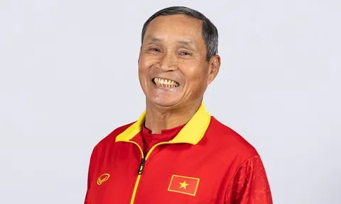 HLV Mai Đức Chung quay trở lại ĐT nữ Việt Nam