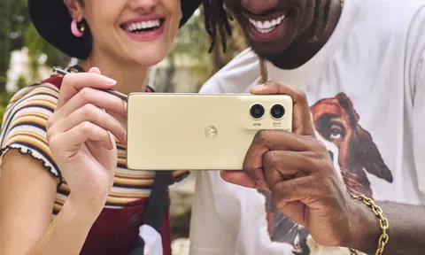 Đại kình địch Galaxy S24 Plus ra mắt với bút stylus ghi chú tiện lợi, camera 50MP, giắc cắm tai nghe 3,5 mm, giá hơn 10 triệu