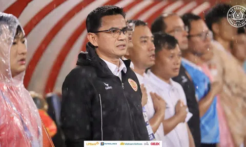 CĐV Thái Lan phản ứng bất ngờ khi HLV Kiatisak rời CAHN